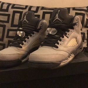 Retro Jordan 5s wolf grey